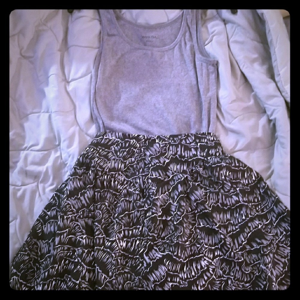 Cute Francescas black and white skirt